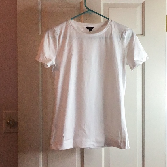 Ann Taylor | Tops | Ann Taylor White Tshirt | Poshmark